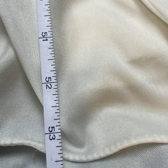 Off-white, formal dress bridal - Picture 13 of 14